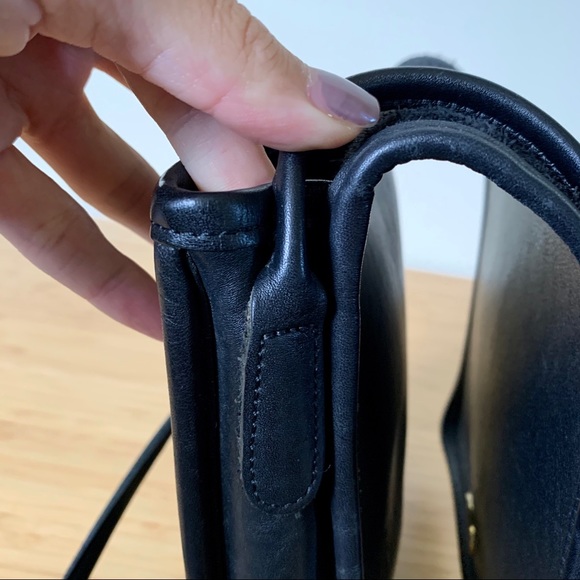 On Hold. Vintage Coach Crossbody - Picture 8 of 14